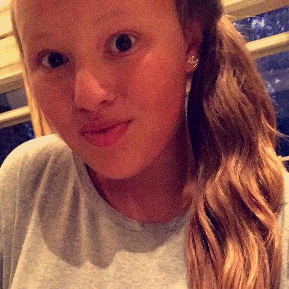 Meet your Posher, Alysa - Picture 1 of 1