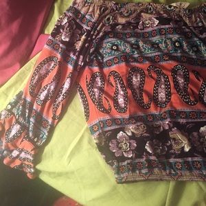 LA HEARTS OFF THE SHOULDER CROP