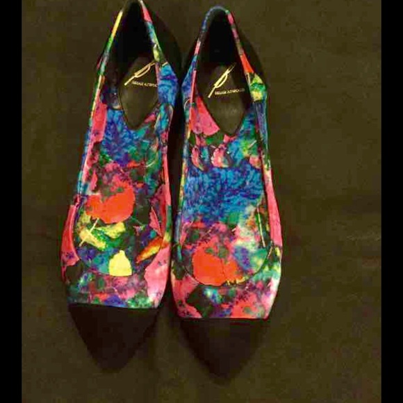 ☄HP!!☄🎨B Brian Atwood Avignon Rainbow Flats🎨 - Picture 3 of 4