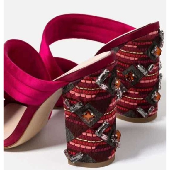 💕🎉Host Pick🎉💕NWT Zara red satin sandal - Picture 2 of 4