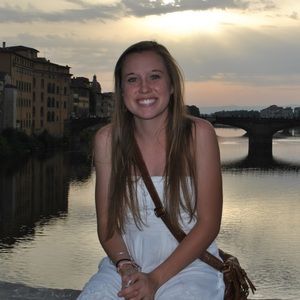 Meet your Posher, Olivia