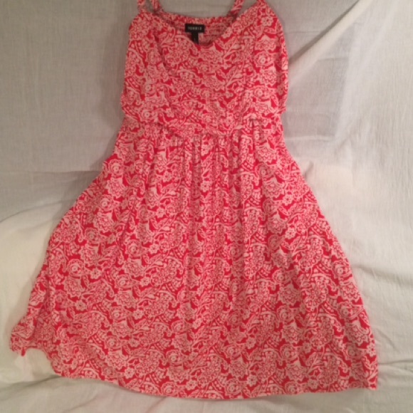 Sun dress- removable straps to become strapless