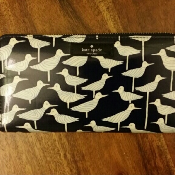 Kate Spade day cation neda wallet