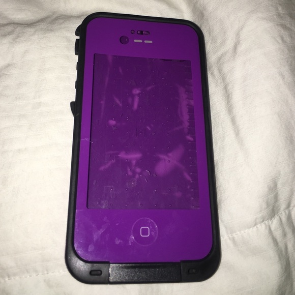 iPhone 4 life proof