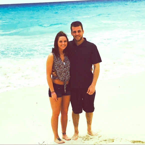 Meet your Posher, Taylor - Picture 1 of 4