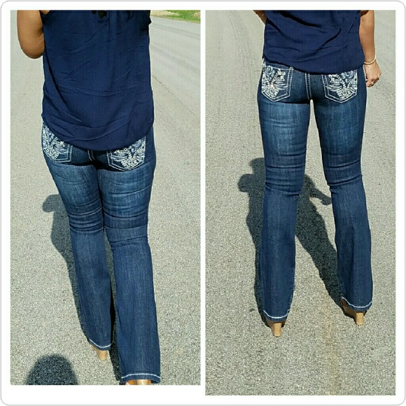CLOSET CLEAR OUT! Sassy Rose Embellished Jeans - Picture 4 of 7