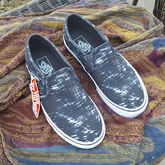 star slip on vans