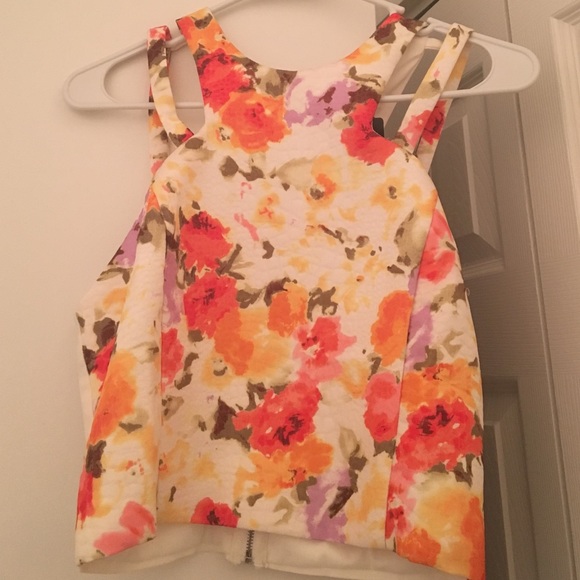 Floral crop top - Picture 1 of 2