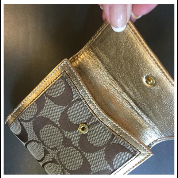 ❌SOLD❌SOLD❌SOLD❌Coach Signature Brown Gold Trim - Picture 3 of 4