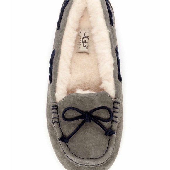 UGG Shoes - New! UGG Moccasins (7) TONIGHT ONLY!  LAST PAIR!