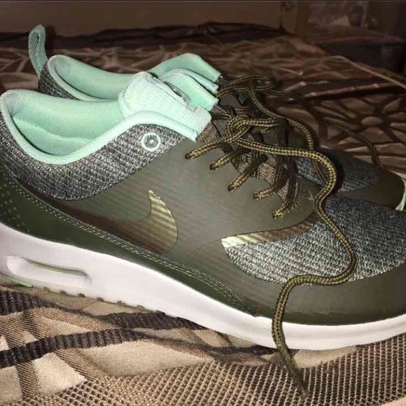 SOLD 🚫olive green Nike Air Maxes