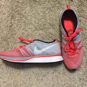 Nike flyknit trainers