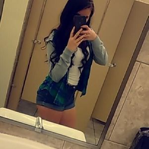 Meet your Posher, Katelyn