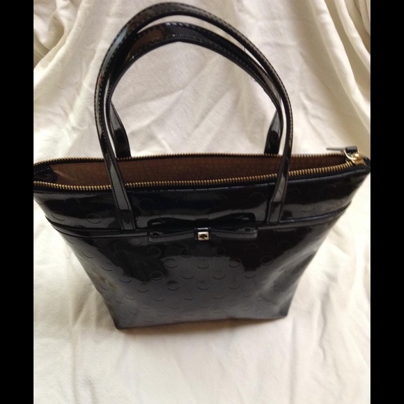 ❌SOLD❌SOLD❌SOLD❤️️KATE SPADE Black Tote - Picture 2 of 4