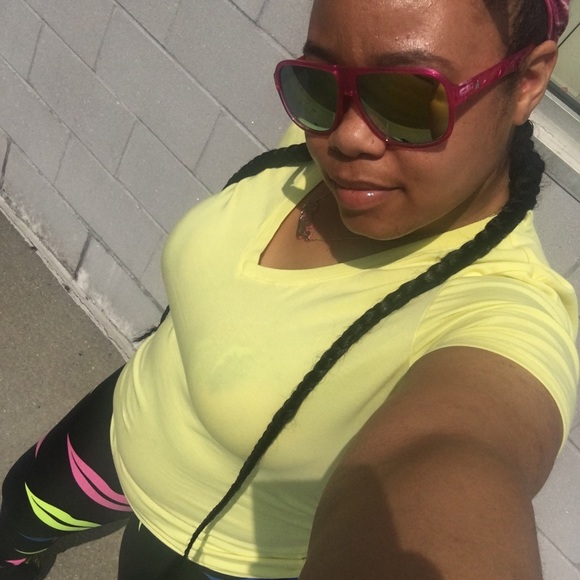 Meet your Posher, P - Picture 1 of 1