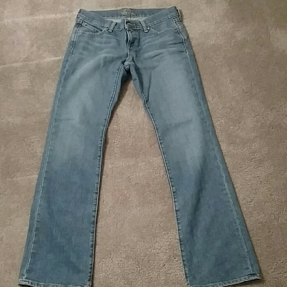 Perfect never-worn Old Navy "Diva" jeans