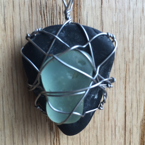 Stone and glass jewel/necklace
