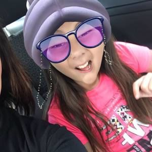 Meet your Posher, Tina