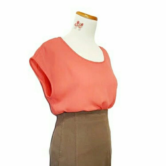 Closet Staple Pink Office Blouse - Picture 3 of 3
