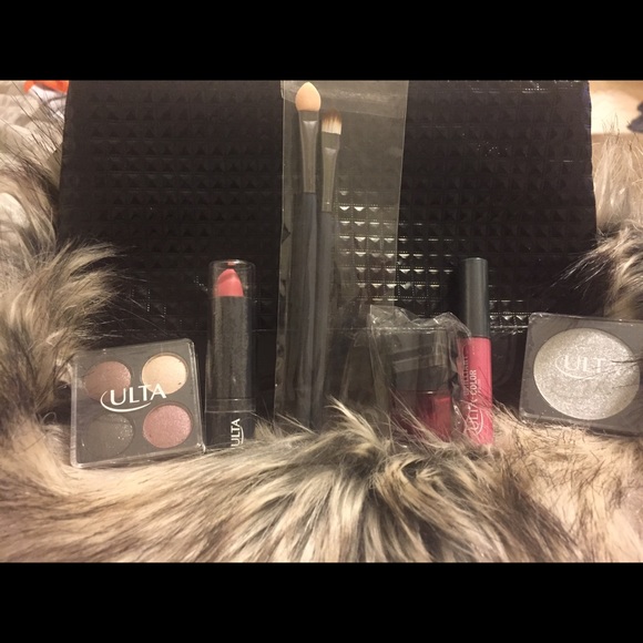 ULTA- Makeup set