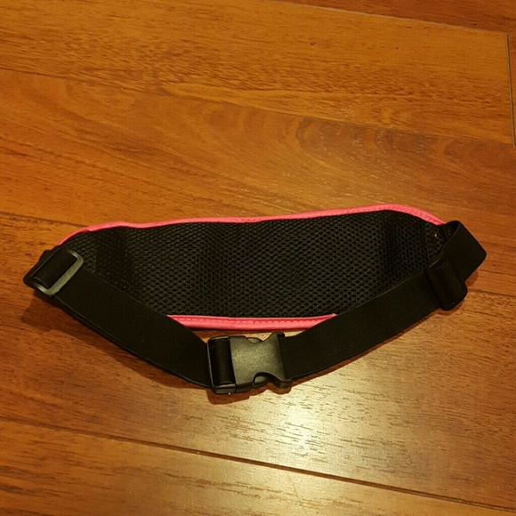 Pink Running Pouch - Picture 2 of 3
