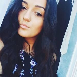 Meet your Posher, Yana