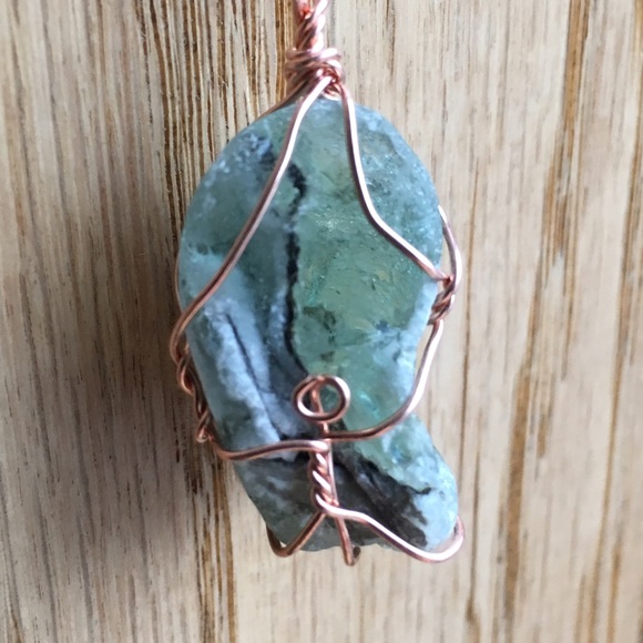 Kodiak Glass stone jewel necklace