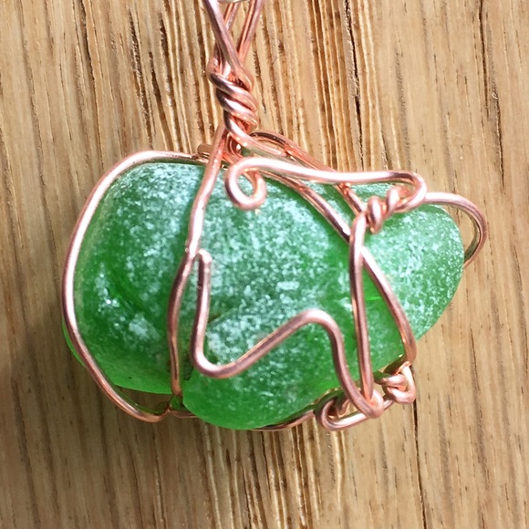 Kodiak Glass jewel necklace