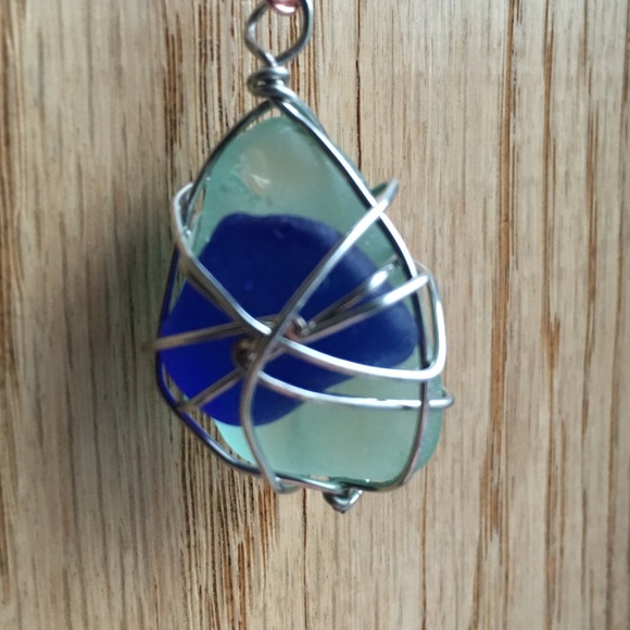 Kodiak jewel necklace
