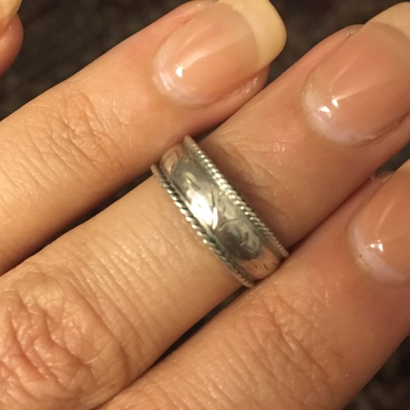 💯% real silver band can use as pinky ring