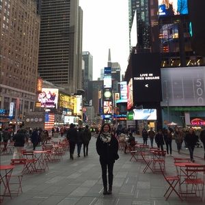 Meet your Posher, Iva