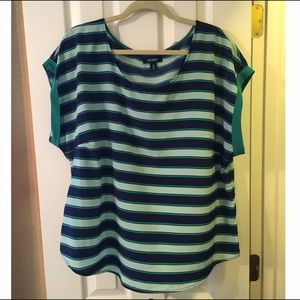 Striped cropped sleeve top