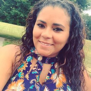 Meet your Posher, Iris