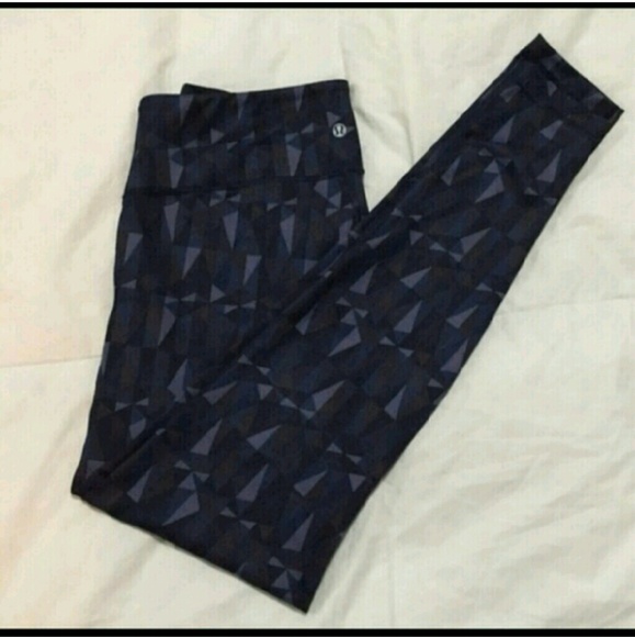 Wunder under lululemon patterned leggings