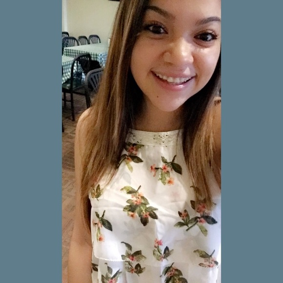 Meet your Posher, Vanessa