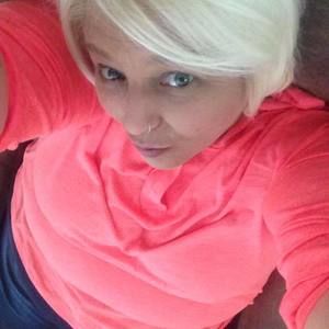 Meet your Posher, Christy