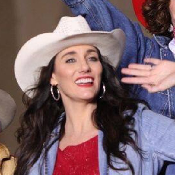 💙 HOST PICK!! 💙 My Boots Sold, Hat's Got To Go💙