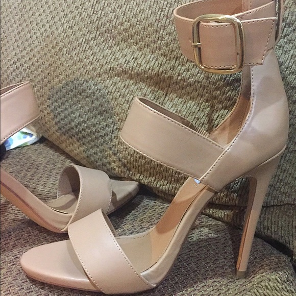 Steve Madden
'Mysterii' Ankle Strap Sandal