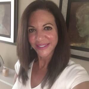Meet your Posher, Cynthia