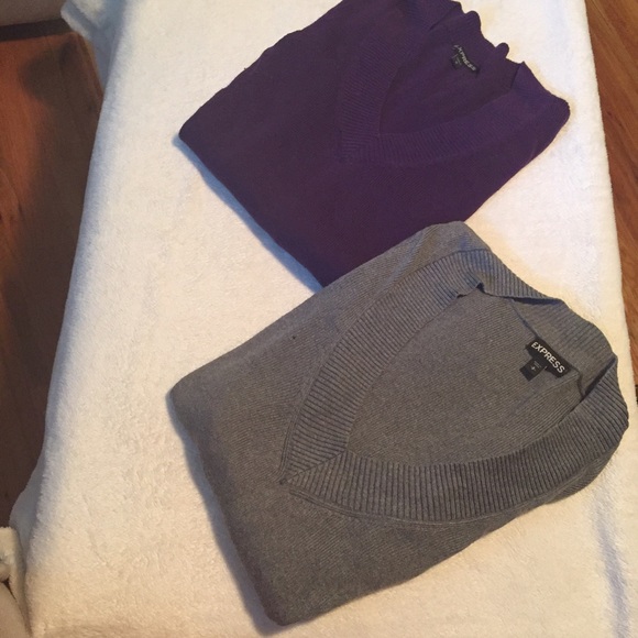 Set of 2 Express Sweaters Size Small GUC