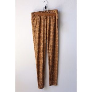 🚫sold🚫Faux Suede Leggings