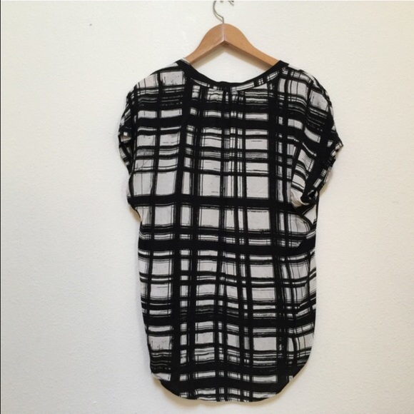 NWT Velvet by Graham and Spencer Blouse - Picture 4 of 4