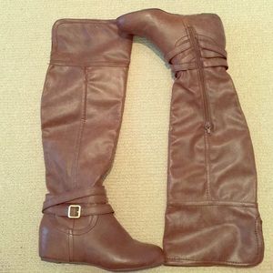 Faux leather brown boots