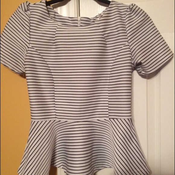 Black and white peplum top size s