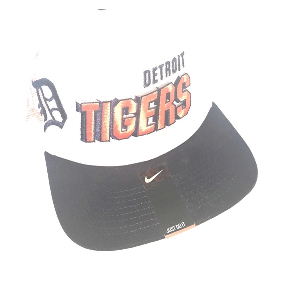 Detroit Tigers NIKE SnapBack MLB NWT
