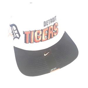 Detroit Tigers NIKE SnapBack MLB NWT