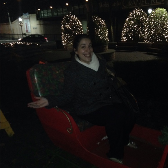 Meet your Posher, Suzanne - Picture 1 of 1