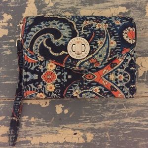 Vera Bradley Wallet/Wrislet