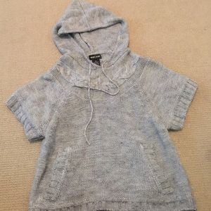 Cropped hooded sweater