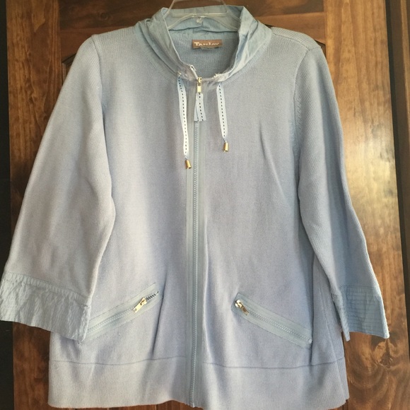 Light blue zip sweater - Picture 1 of 3